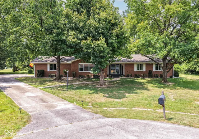 Photo 1 of Single family home for sale at 8836 Westminster Ct, Indianapolis, IN 46256 | MLS# 22112149 | Listing updated on 2026-09-20