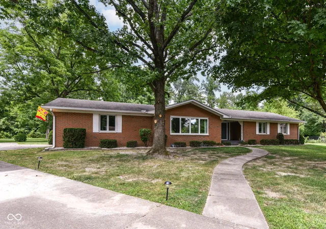 Photo 3 of Single family home for sale at 8836 Westminster Ct, Indianapolis, IN 46256 | MLS# 22112149 | Listing updated on 2026-09-20
