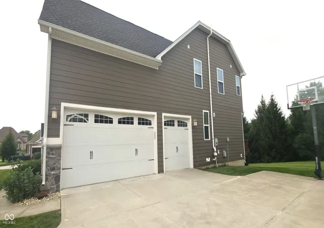 Homes for sale in Zionsville, IN | 4525 Golden Eagle Ct, Zionsville, IN 46077 | MLS# 22112151
