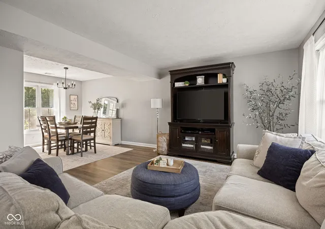 Photo 4 of Sale Pending at 14568 Cherry Ridge Rd, Carmel, IN 46033 | MLS# 22112167 | Listing updated on 2026-08-28
