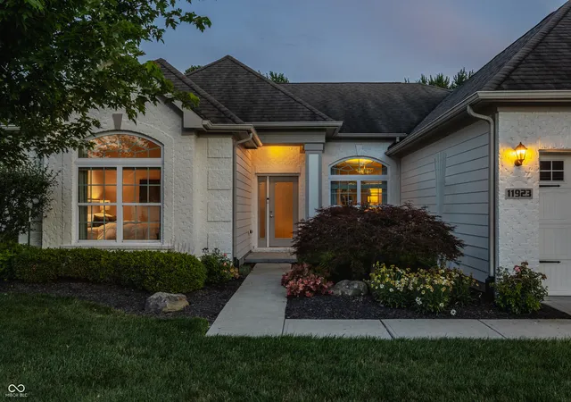 2nd image of 11923 Avedon Wy, Zionsville, IN 46077 | MLS# 22112180
