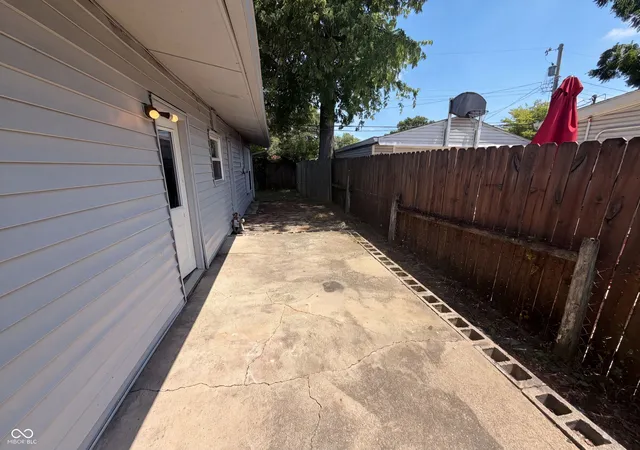 Photo 4 of Single family home for sale at 3125 Midvale Dr, Indianapolis, IN 46222 | MLS# 22112187 | Listing updated on 2026-10-08