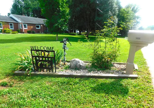 4th image of 907 E Hillside Dr S, Greensburg, IN 47240 | MLS# 22112213