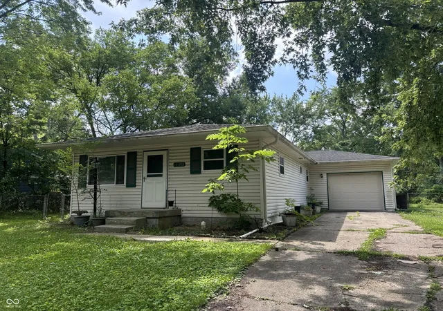 1st image of 11103 Monroe Ct, Indianapolis, IN 46229 | MLS# 22112239
