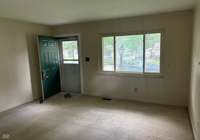 2nd image of 11103 Monroe Ct, Indianapolis, IN 46229 | MLS# 22112239