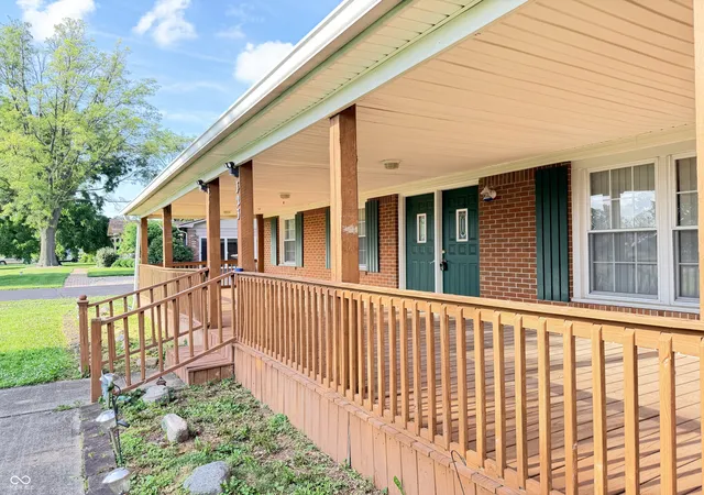 Homes for sale in Greenfield, IN | 323 N Windswept, Greenfield, IN 46140 | MLS# 22112240