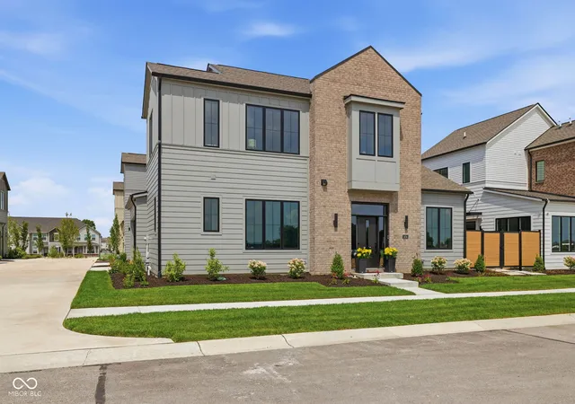 2nd image of 1674 Coach Dr, Westfield, IN 46074 | MLS# 22112270