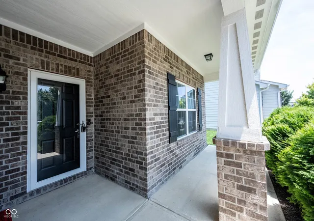 2nd image of 16592 Branham Dr, Fishers, IN 46040 | MLS# 22112271