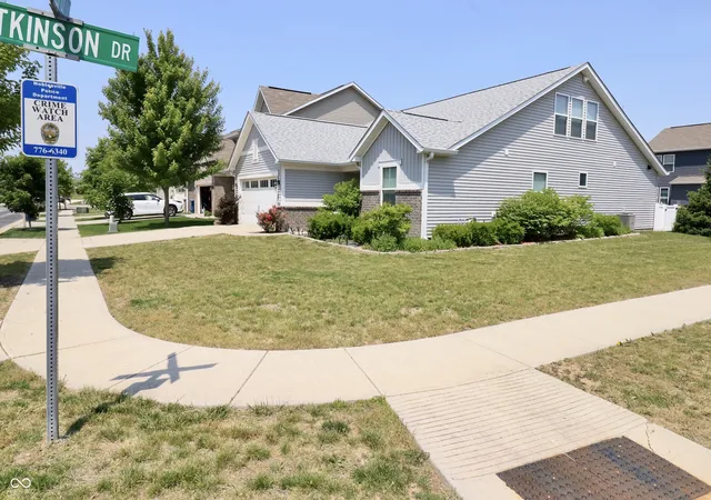2nd image of 10628 Bali Ct, Noblesville, IN 46060 | MLS# 22112300