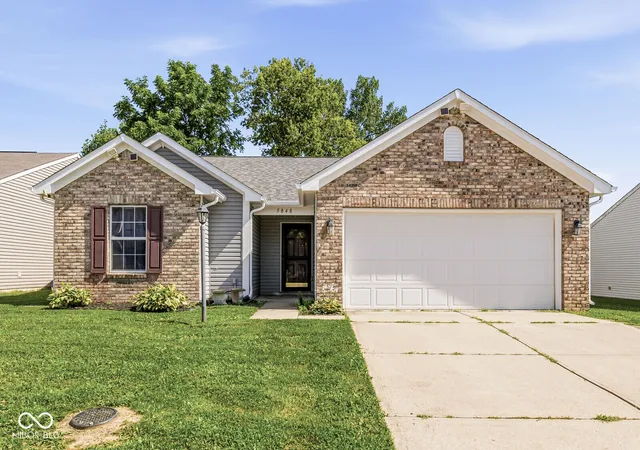Photo 1 of Single family home for sale at 5848 Jackie Ln, Indianapolis, IN 46221 | MLS# 22112326 | Listing updated on 2026-08-08