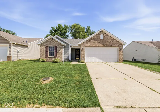 Photo 2 of Single family home for sale at 5848 Jackie Ln, Indianapolis, IN 46221 | MLS# 22112326 | Listing updated on 2026-08-08
