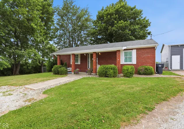 Photo 3 of Sale Pending at 23 W 1400 North, Alexandria, IN 46001 | MLS# 22112336 | Listing updated on 2026-08-29