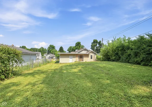 3rd image of 217 Ringwood Wy, Anderson, IN 46013 | MLS# 22112345
