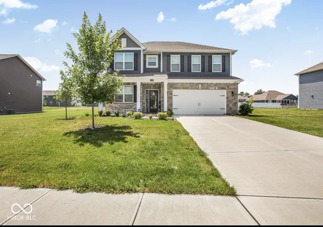 Homes for sale in Plainfield, IN | 2368 Pine Valley Dr, Plainfield, IN 46168 | MLS# 22112365