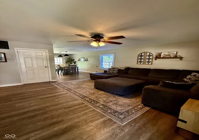 2nd image of 534 S Alpha Ave, Brownsburg, IN 46112 | MLS# 22112385