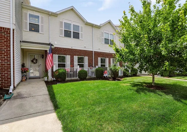 Homes for sale in Fishers, IN | 12135 Scoria Dr #900, Fishers, IN 46038 | MLS# 22112394