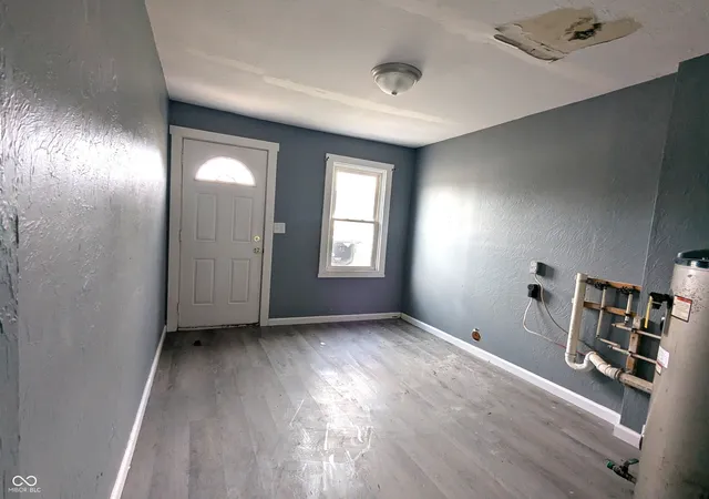 3rd image of 905 Crescent Dr, Anderson, IN 46013 | MLS# 22112395