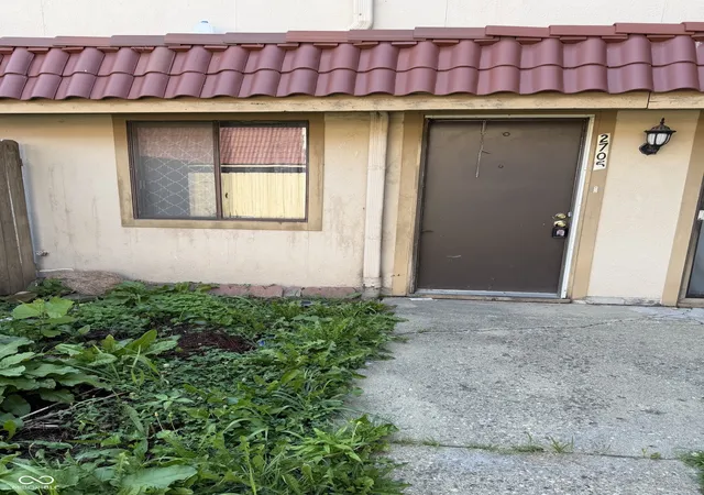 Photo 3 of Condo for sale at 2705 Del Prado Dr, Indianapolis, IN 46227 | MLS# 22112396 | Listing updated on 2026-08-19