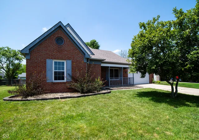 Homes for sale in Brownsburg, IN | 1112 Randall Wy, Brownsburg, IN 46112 | MLS# 22112400
