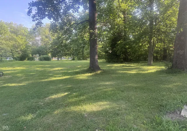 2nd image of 1305 E 106th St E, Carmel, IN 46280 | MLS# 22112401