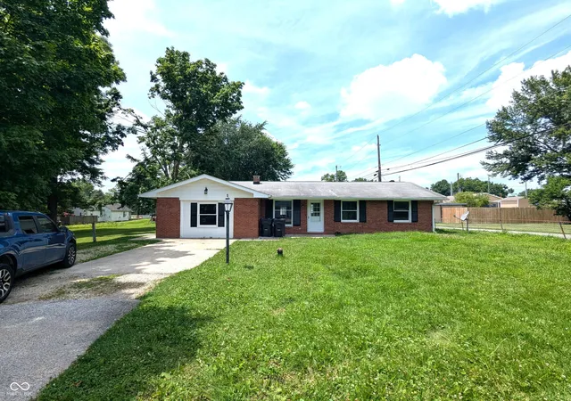 1st image of 6733 S Cross St, Pendleton, IN 46064 | MLS# 22112403