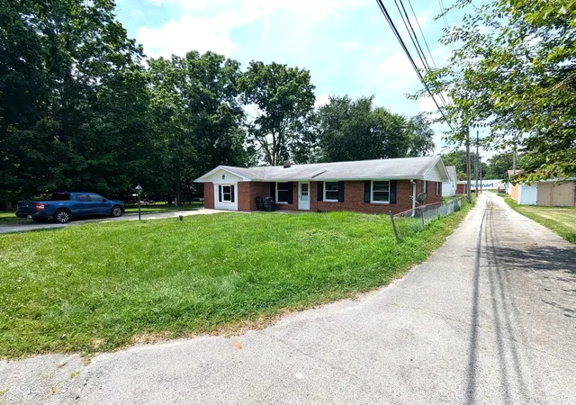 2nd image of 6733 S Cross St, Pendleton, IN 46064 | MLS# 22112403