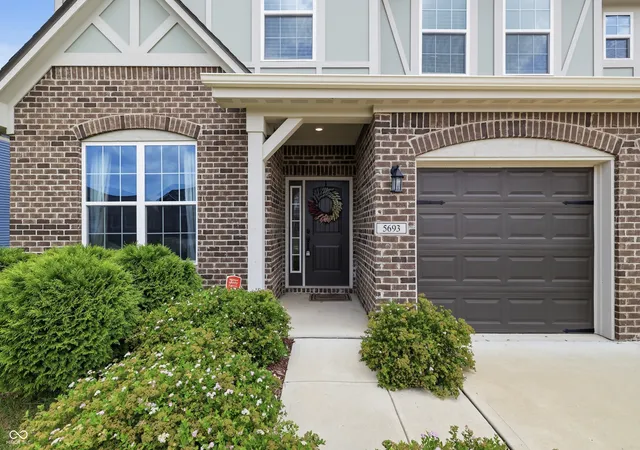 Photo 3 of Single family home for sale at 5693 Terracotta Tr, Mc Cordsville, IN 46055 | MLS# 22112405 | Listing updated on 2026-10-08