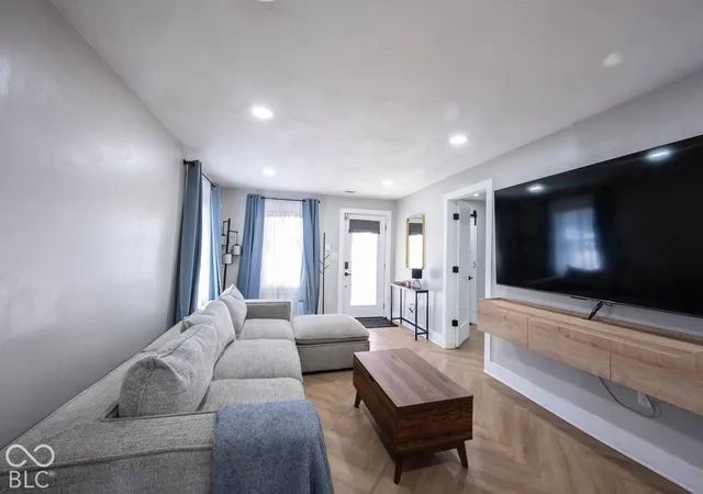 Photo 3 of Single family home for sale at 1618 Hoefgen St, Indianapolis, IN 46203 | MLS# 22112413 | Listing updated on 2026-10-29