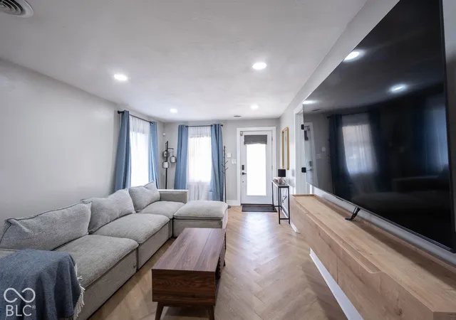 Photo 4 of Single family home for sale at 1618 Hoefgen St, Indianapolis, IN 46203 | MLS# 22112413 | Listing updated on 2026-10-29