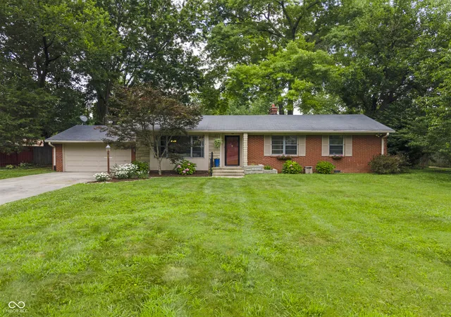 1st image of 10237 Park Ave N, Carmel, IN 46280 | MLS# 22112429