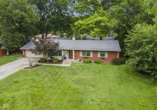 2nd image of 10237 Park Ave N, Carmel, IN 46280 | MLS# 22112429
