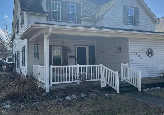 Photo 2 of Single family home for sale at 726 Blackman St, Clinton, IN 47842 | MLS# 22112433 | Listing updated on 2026-09-04