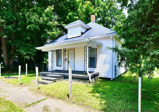 5th image of 2130 Plum St, Terre Haute, IN 47804 | MLS# 22112435