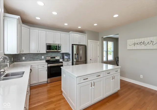 Photo 3 of Single family home for sale at 7149 Wilshire Way, Avon, IN 46123 | MLS# 22112443 | Listing updated on 2026-08-06