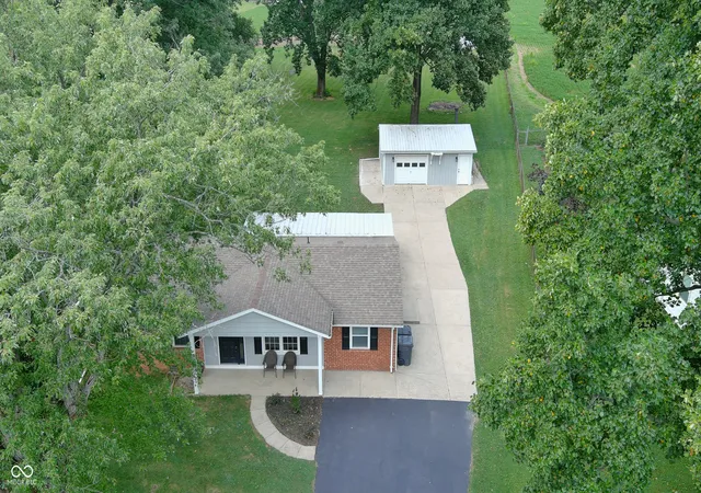 Homes for sale in Madison, IN | 1635 E Telegraph Hill Rd, Madison, IN 47250 | MLS# 22112462