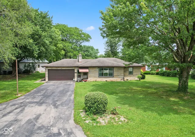 2nd image of 432 Lockerbie Rd, Shelbyville, IN 46176 | MLS# 22112463
