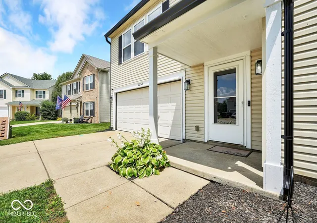 Homes for sale in Plainfield, IN | 2253 Edgewater, Plainfield, IN 46168 | MLS# 22112465