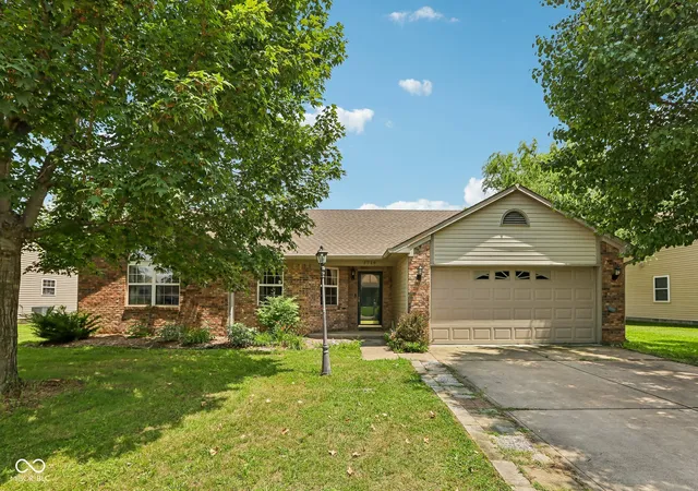 1st image of 1719 Acorn Rd, Franklin, IN 46131 | MLS# 22112470