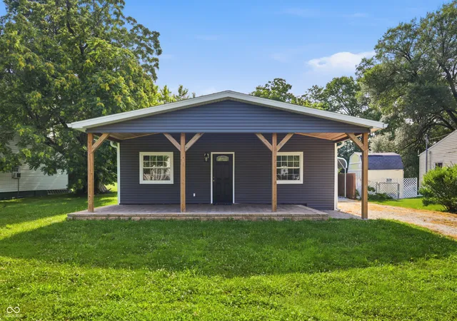 Homes for sale in Muncie, IN | 922 S Umbarger Rd, Muncie, IN 47304 | MLS# 22112488
