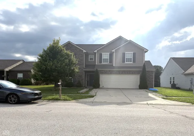 Photo 1 of Single family home for sale at 2702 Ashton Ln, Greenwood, IN 46143 | MLS# 22112492 | Listing updated on 2026-07-07