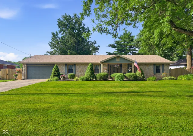 Homes for sale in Muncie, IN | 9109 W Tulip Tree Dr, Muncie, IN 47304 | MLS# 22112505