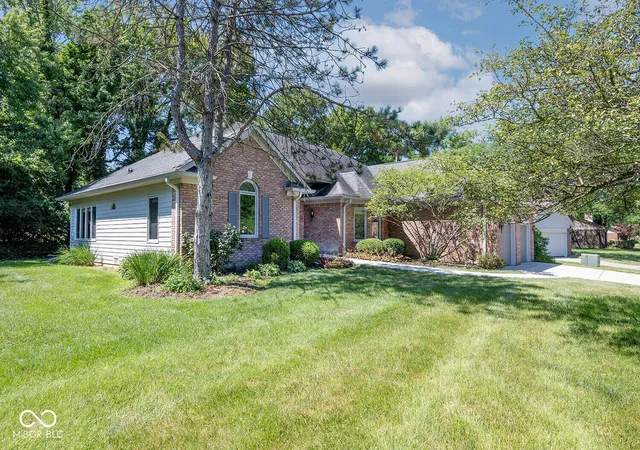 Photo 4 of Condo for sale at 5165 Hawks Point Rd, Indianapolis, IN 46226 | MLS# 22112514 | Listing updated on 2026-10-02