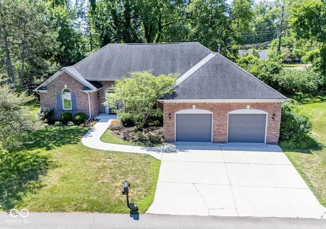 Condo for sale at 5165 Hawks Point Rd, Indianapolis, IN 46226 | MLS# 22112514