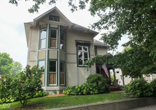 1st image of 412 W Main St, Crawfordsville, IN 47933 | MLS# 22112516