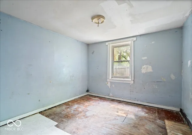 Photo 3 of Single family home for sale at 204 Tippecanoe Dr, Noblesville, IN 46062 | MLS# 22112528 | Listing updated on 2026-08-05