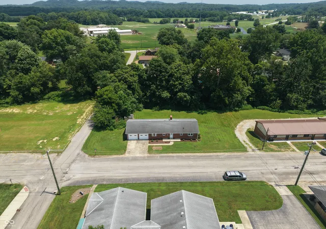 Homes for sale in Brownstown, IN | 201 S Water St, Brownstown, IN 47220 | MLS# 22112537