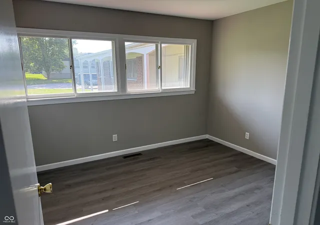 5th image of 2585 Union St, Columbus, IN 47201 | MLS# 22112538