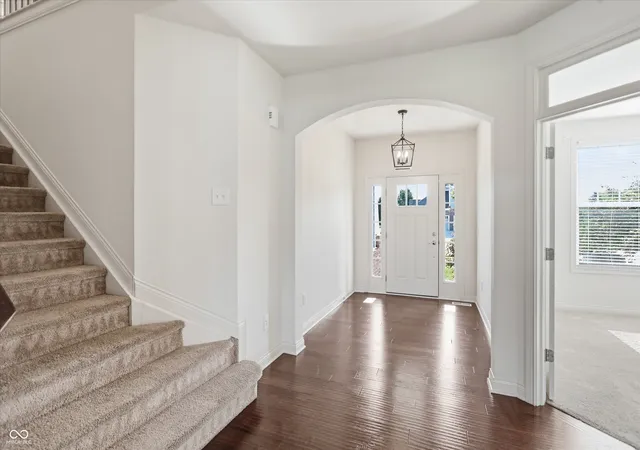 2nd image of 8752 Windpointe Pass, Zionsville, IN 46077 | MLS# 22112539