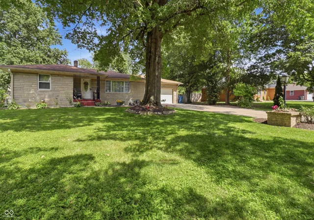 3rd image of 1201 N Eustis Dr, Indianapolis, IN 46229 | MLS# 22112541