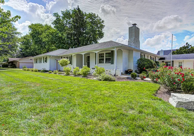 2nd image of 7641 Burns Dr, Brownsburg, IN 46112 | MLS# 22112542